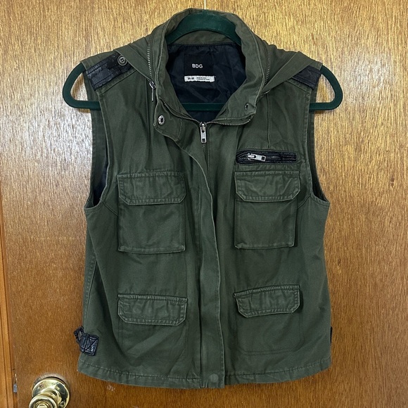 BDG Jackets & Blazers - BDG Dark Green Sleeveless utility Vest